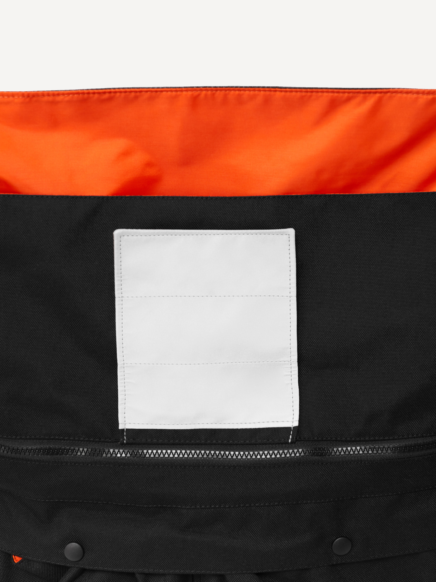 Сумка-мессенджер BASK JIRI 15" (Черный; 25 л)