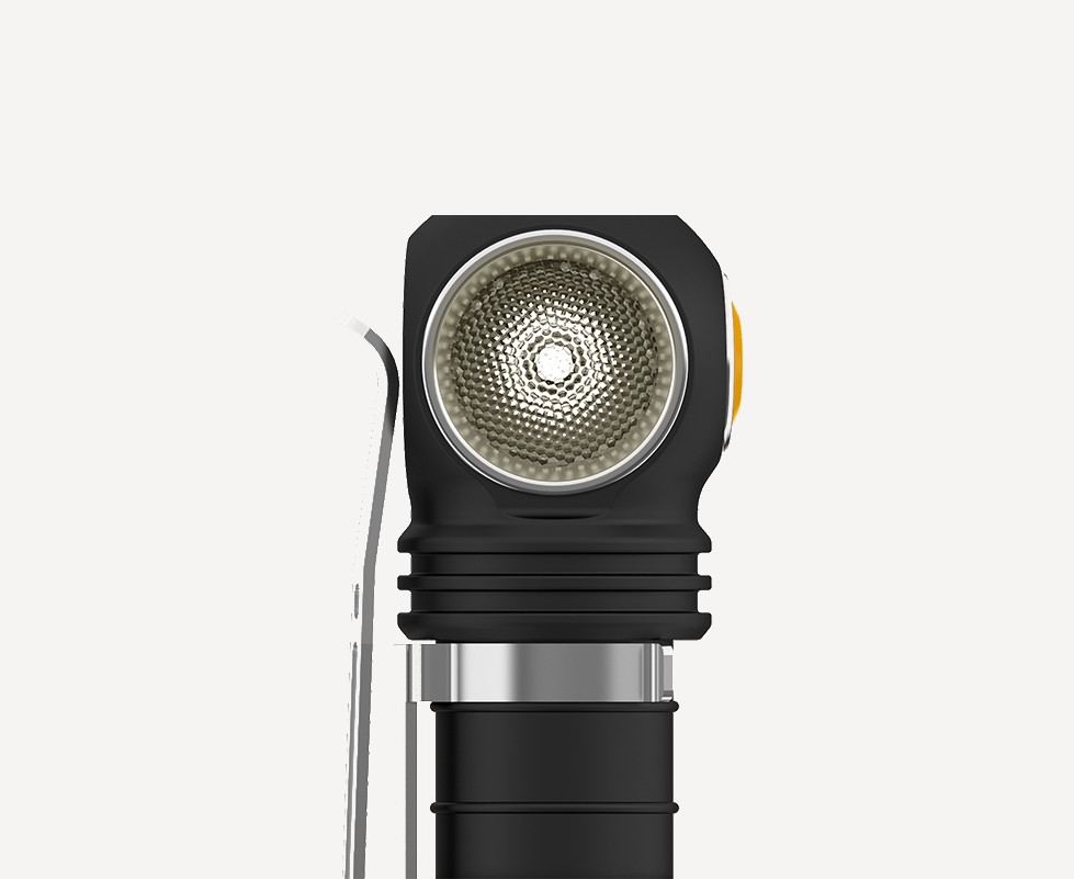 Фонарь ArmyTek Wizard C1 Pro (Теплый; 930 люмен)