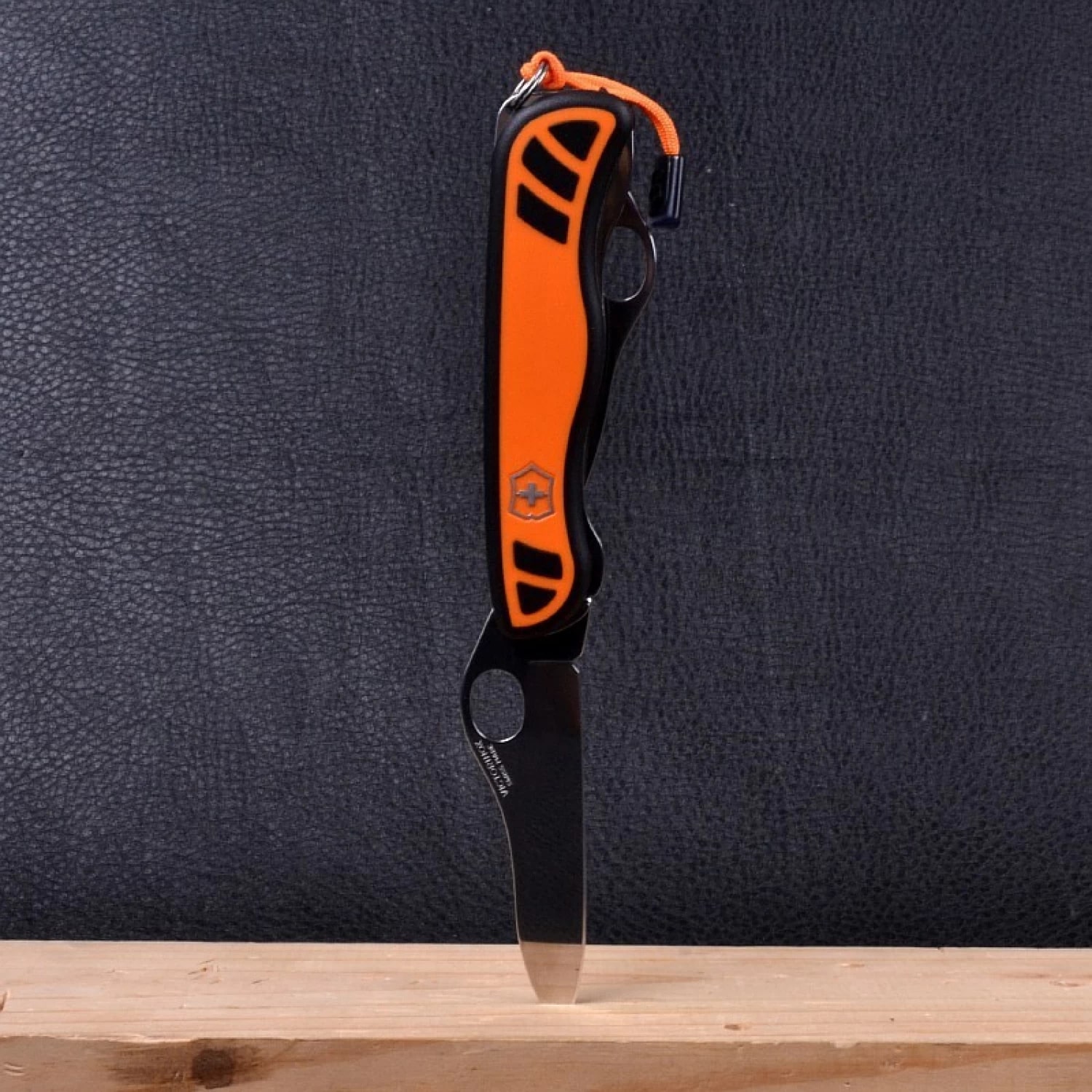 Нож Victorinox Hunter XT 6 функций (Оранжевый/Черный; 223/111мм)