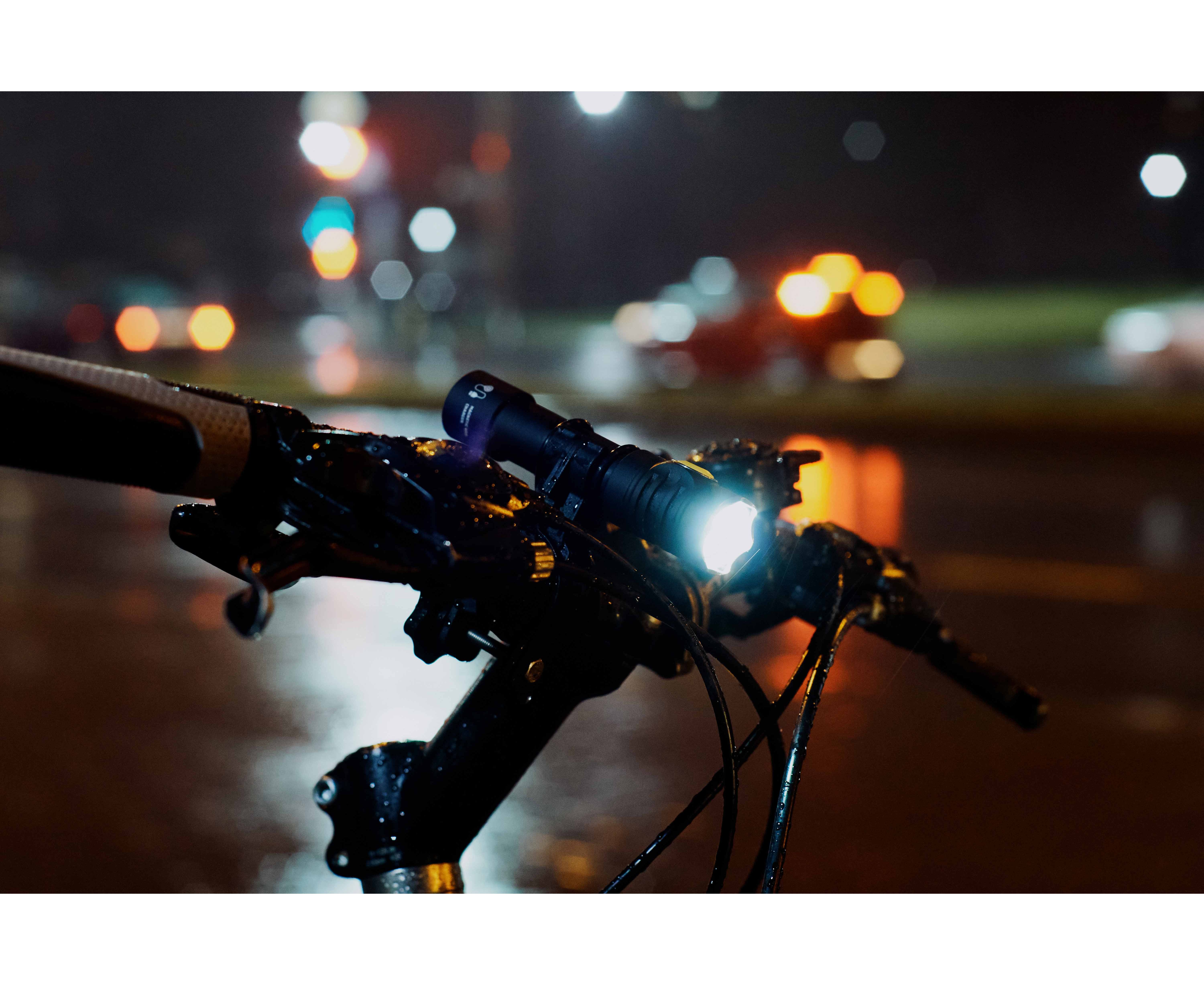 Фонарь ArmyTek Prime C2 Pro