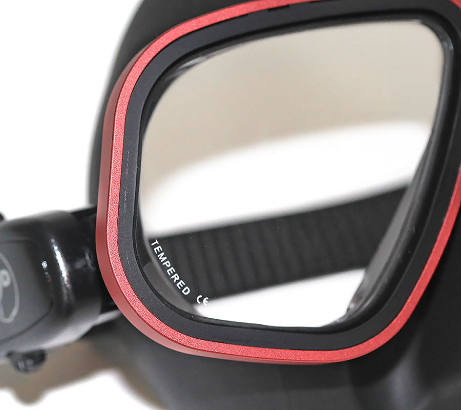 Маска FanDiver F299 с алюминиевой рамкой (черный силикон; красный)