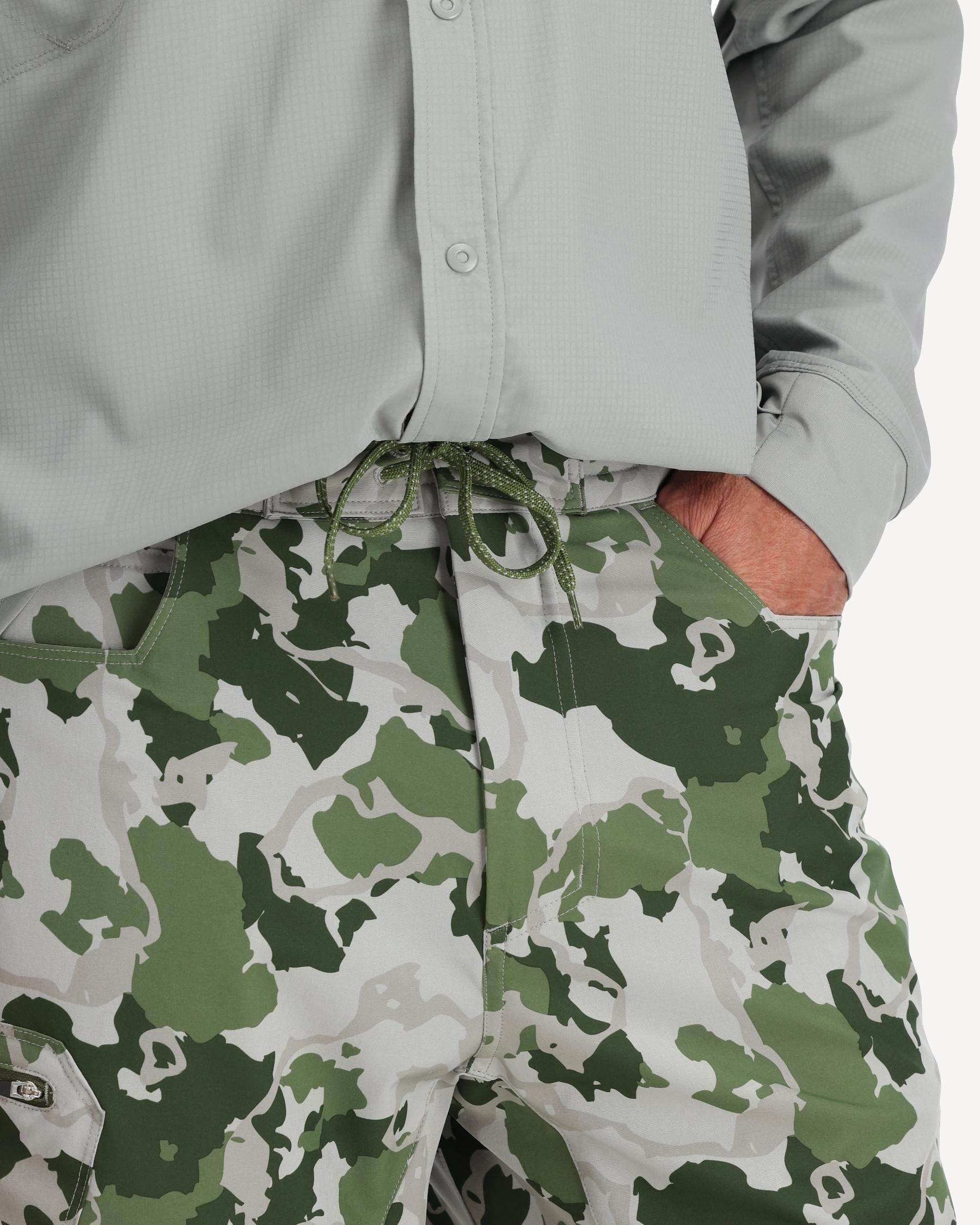 Шорты Simms Seamount Board Shorts (Мужской; M_34W; Regiment Camo Carbon)