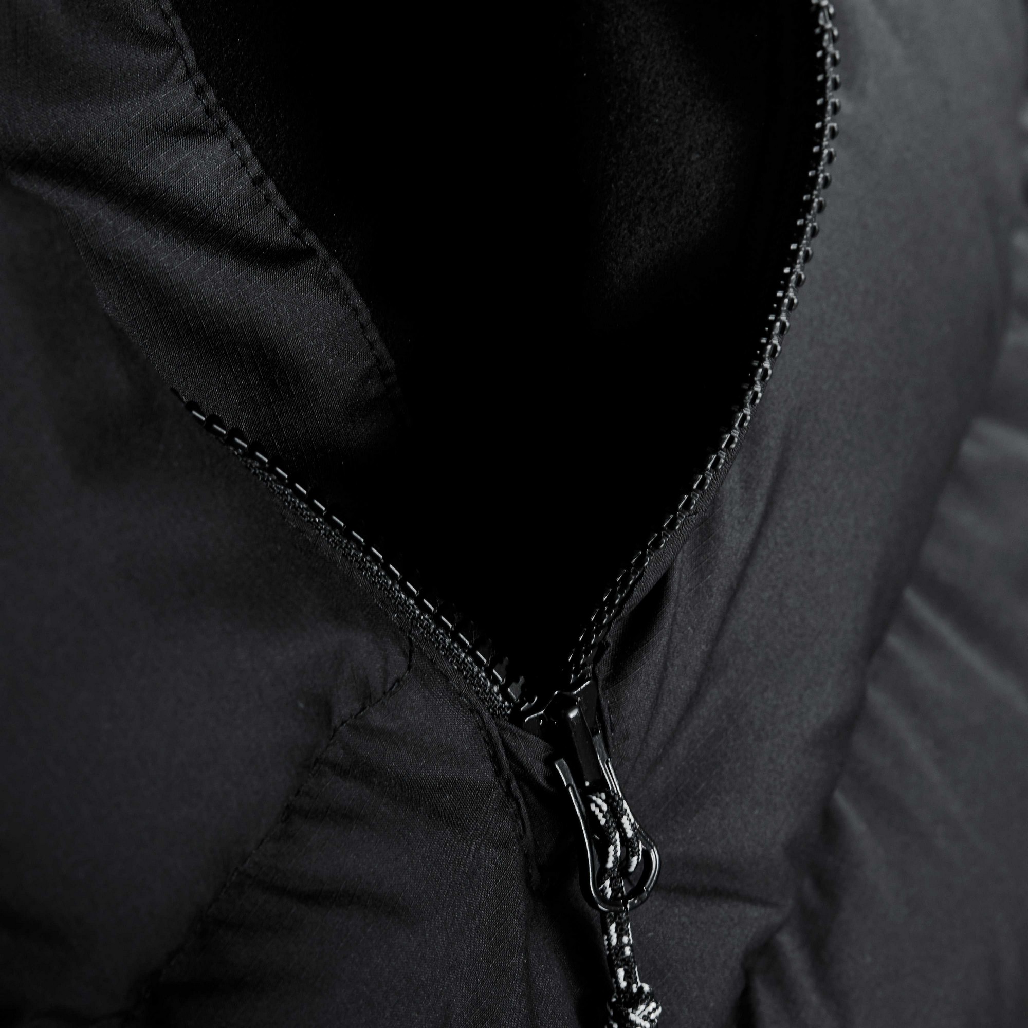 Жилет пуховой Whitehorn IN Vest Men (Мужской; S; Black) Жилет пуховой Whitehorn IN Vest Men (Мужской; S; Black)