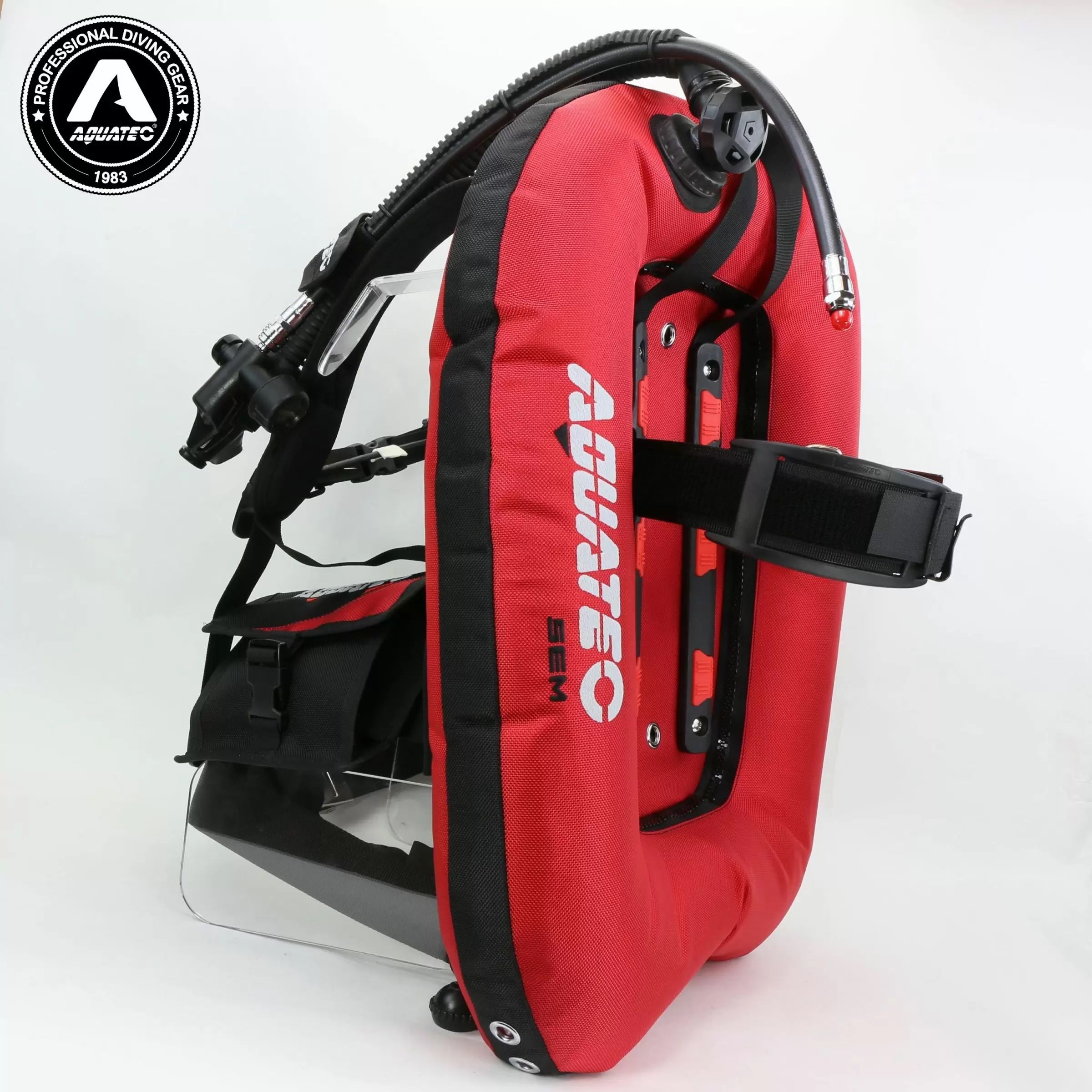 Подвесная система с крылом и алюминиевой спинкой Deep Ocean (one size; black/red) Подвесная система с крылом и алюминиевой спинкой Deep Ocean (one size; black/red)