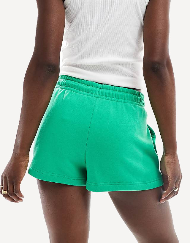 Шорты TNF W Evolution Short (Женский; S; OpticEmerald)