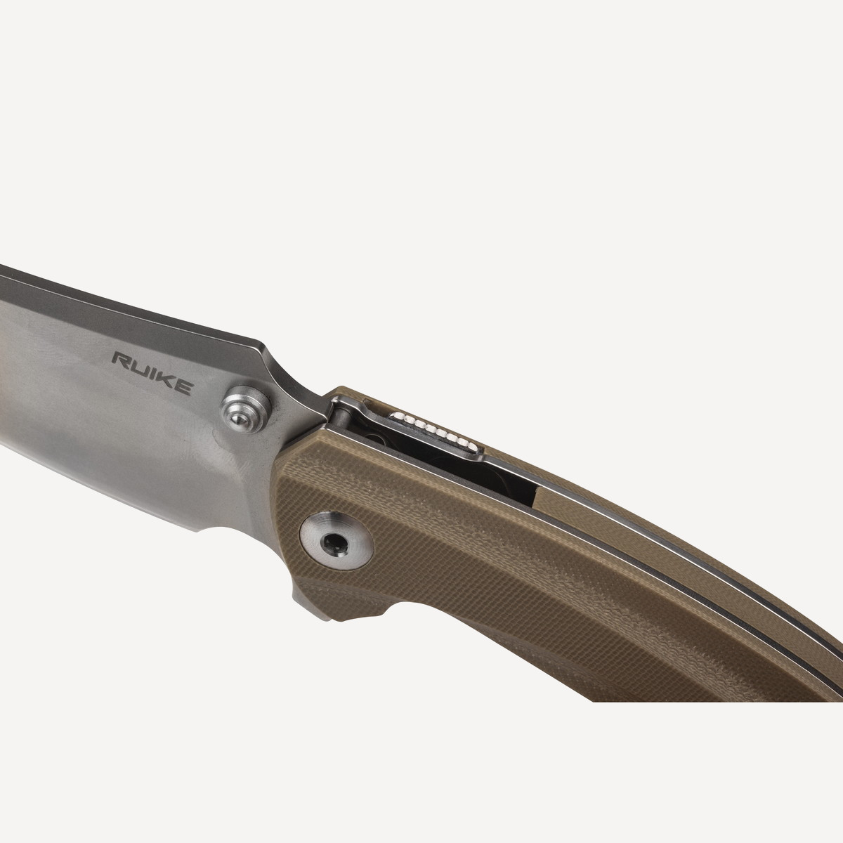Нож складной RUiKE P155 (Сталь_14C28N/Песочный_G10) Нож складной RUiKE P155 (Сталь_14C28N/Песочный_G10)