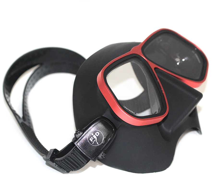 Маска FanDiver F299 с алюминиевой рамкой (черный силикон; красный)