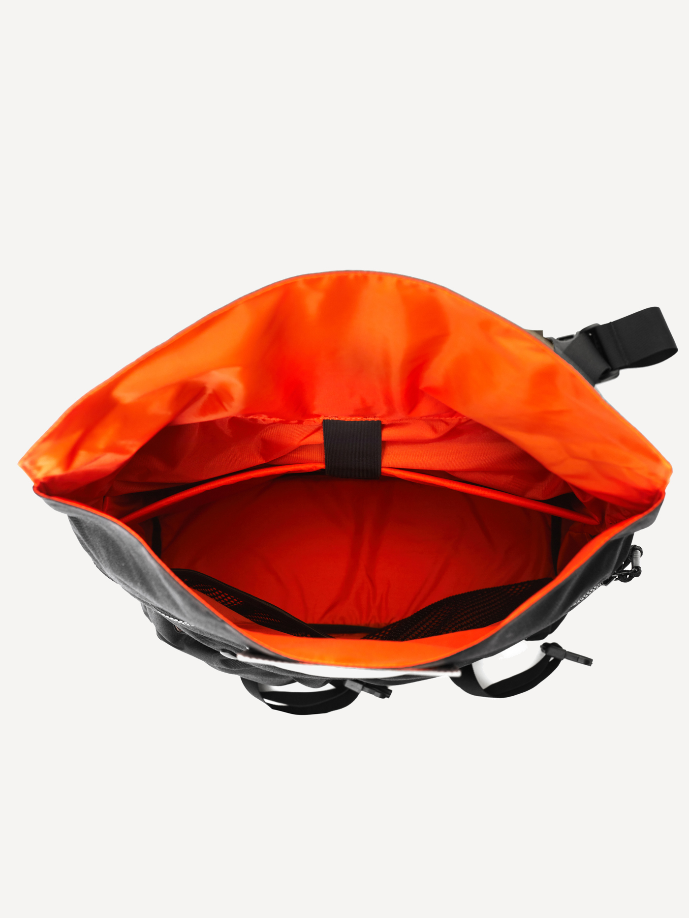 Сумка-мессенджер BASK JIRI 15" (Черный; 25 л)