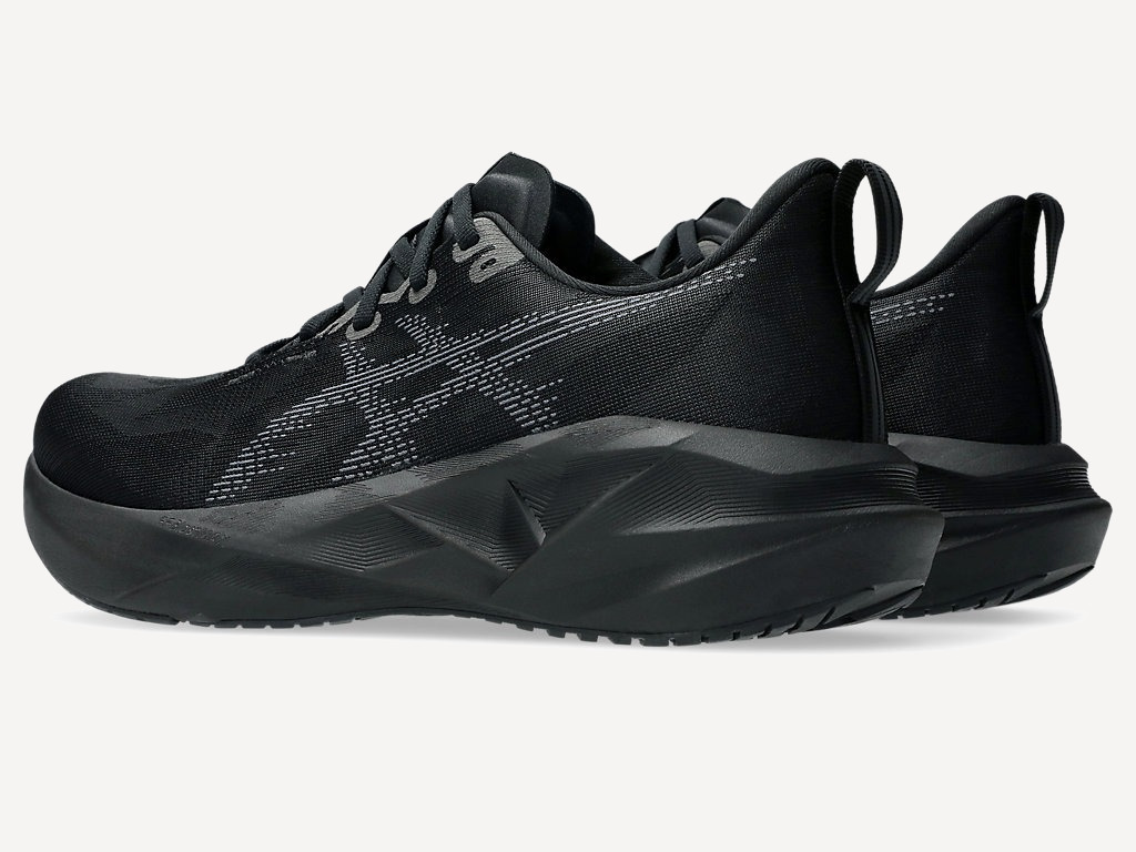 Кроссовки NOVABLAST 5 M (RU 42.5 EU 43.5 US 9.5 СМ 27.5; black/carrier grey) Кроссовки NOVABLAST 5 M (RU 42.5 EU 43.5 US 9.5 СМ 27.5; black/carrier grey)