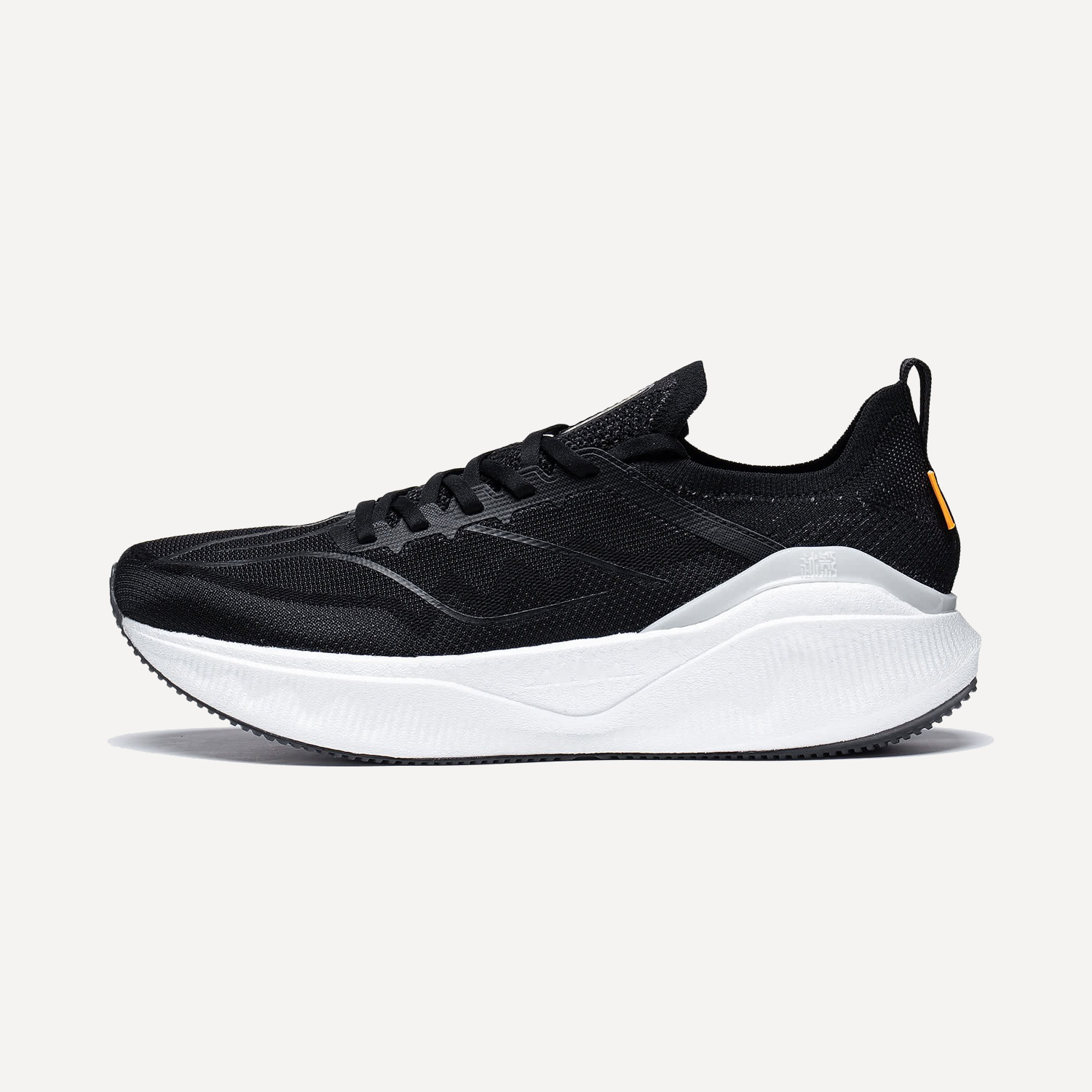 Кроссовки YUEYING 3 PRO (RU 41 USm 9 СМ 26.5; Black) Кроссовки YUEYING 3 PRO (RU 41 USm 9 СМ 26.5; Black)