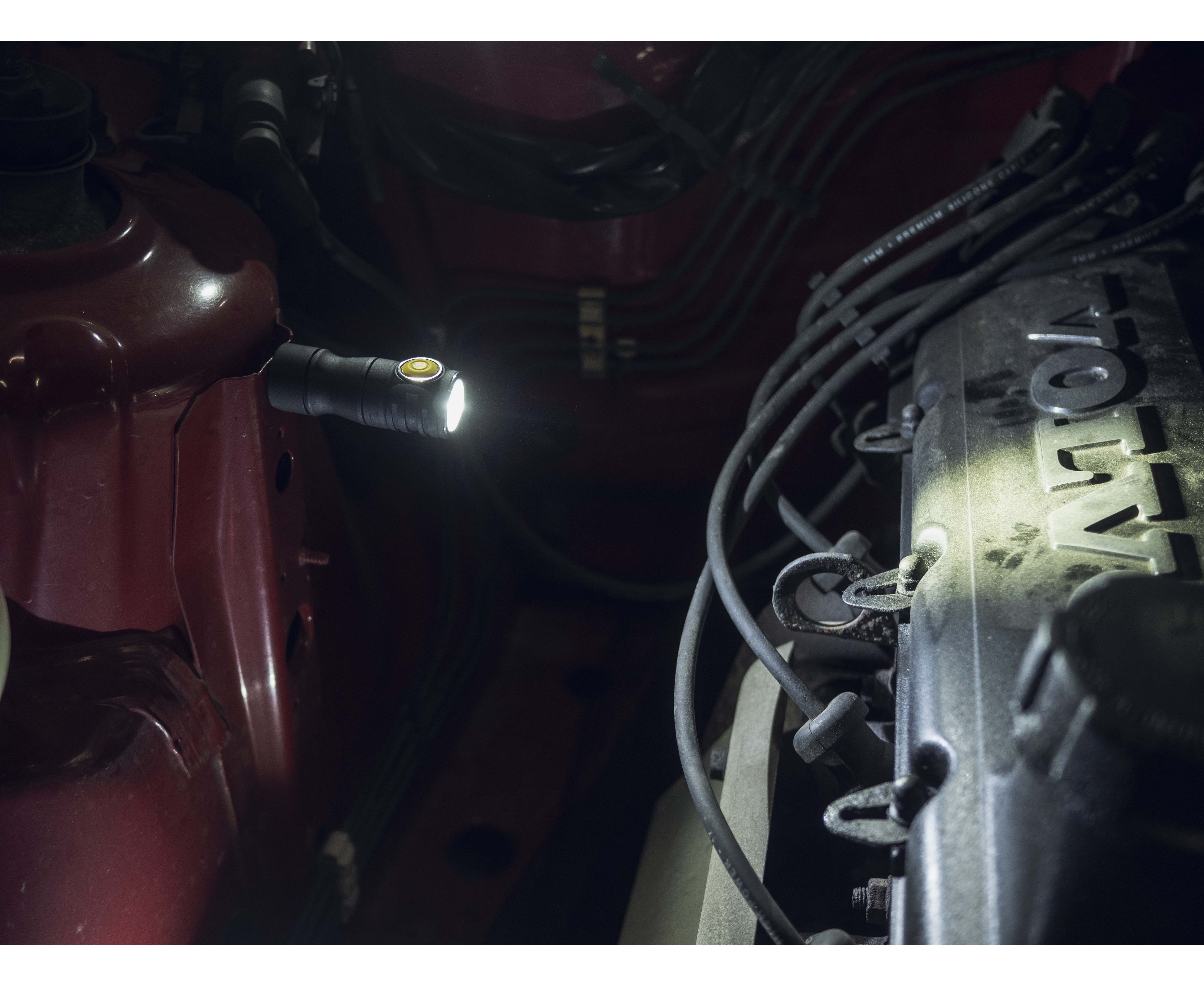 Фонарь ArmyTek Prime C1 Pro (Холодный; 1000 люмен)