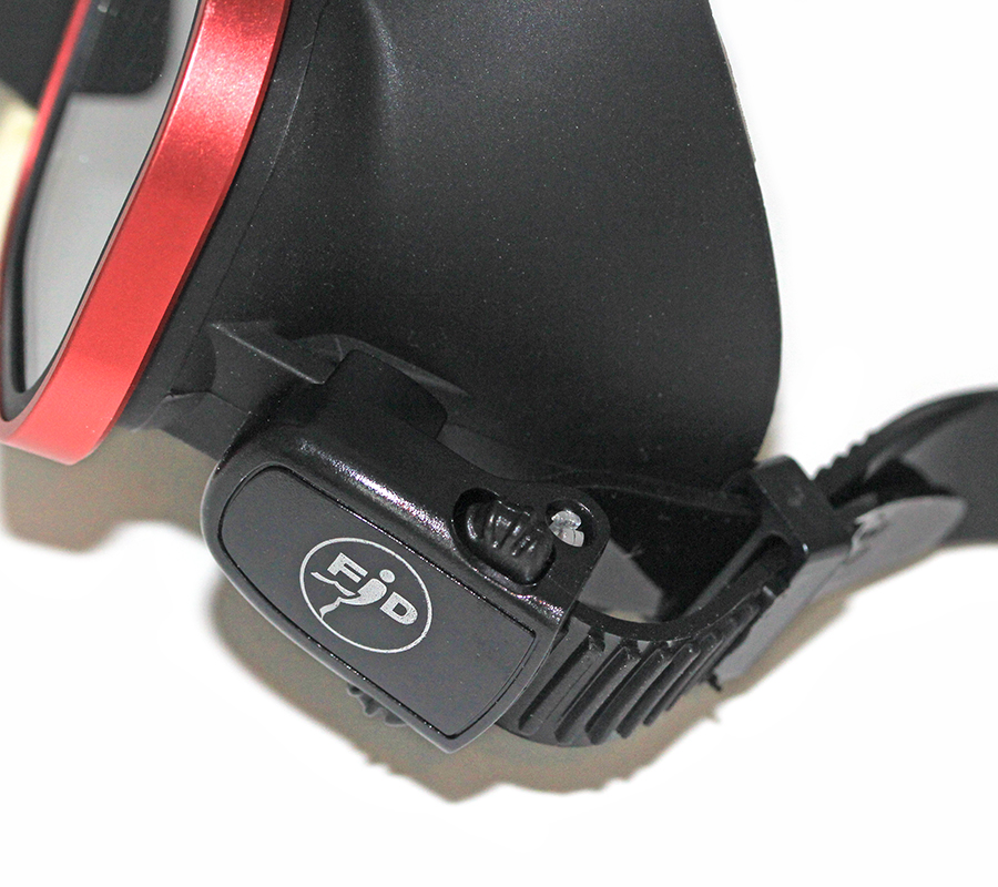 Маска FanDiver F299 с алюминиевой рамкой (черный силикон; красный)