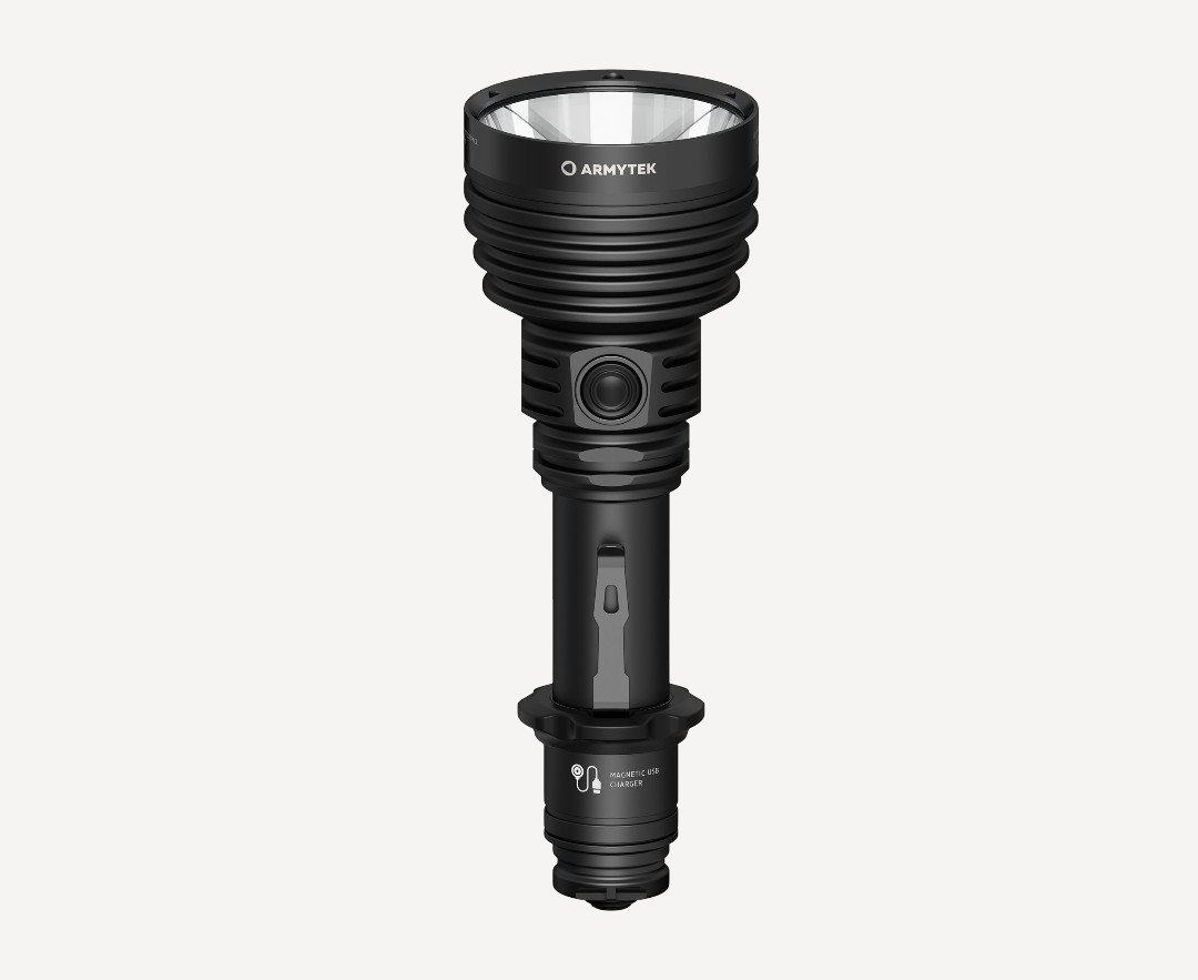 Фонарь ArmyTek Barracuda Pro Max (Black / Холодный; 2800Lm)